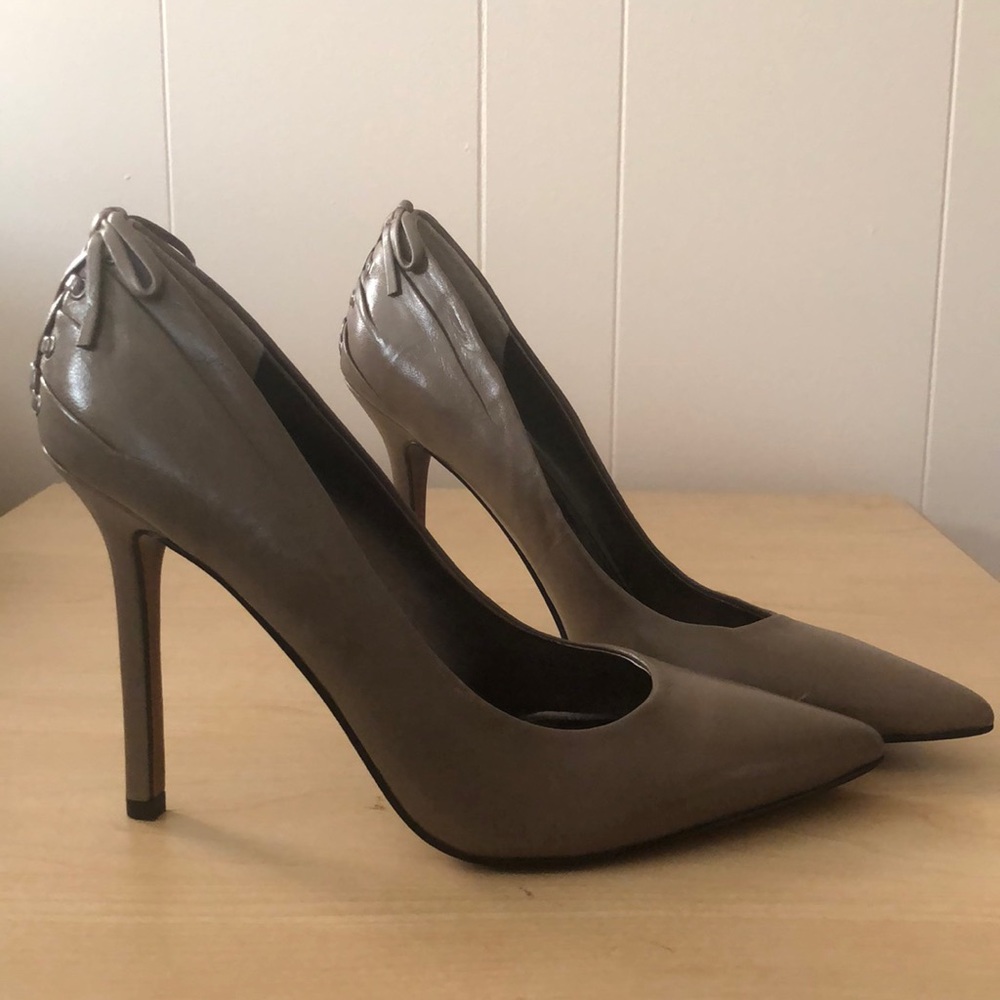 Pumps - Picture 2 of 4